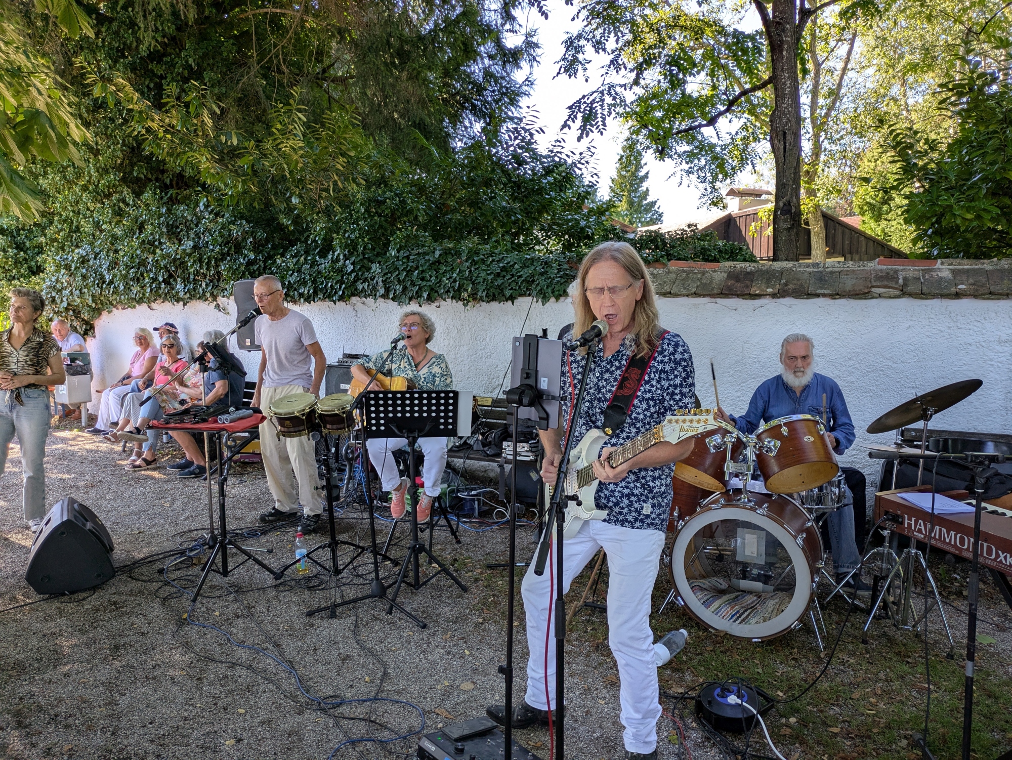 Band Late 2025